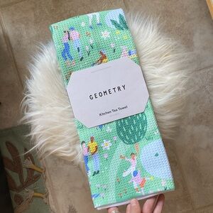 🌼 NWT geometry towel